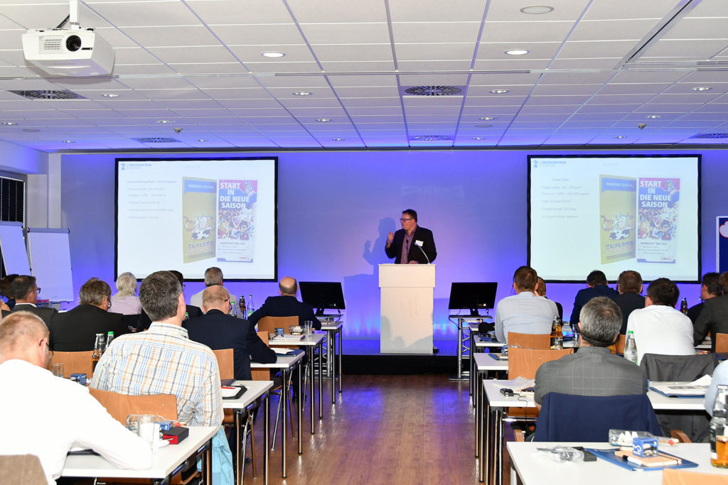 Lars Cordes, production manager at Druckzentrum Nordsee, reported on new applications for the waterless print process.